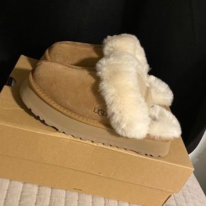 UGG Disquette slippers SIZE :7